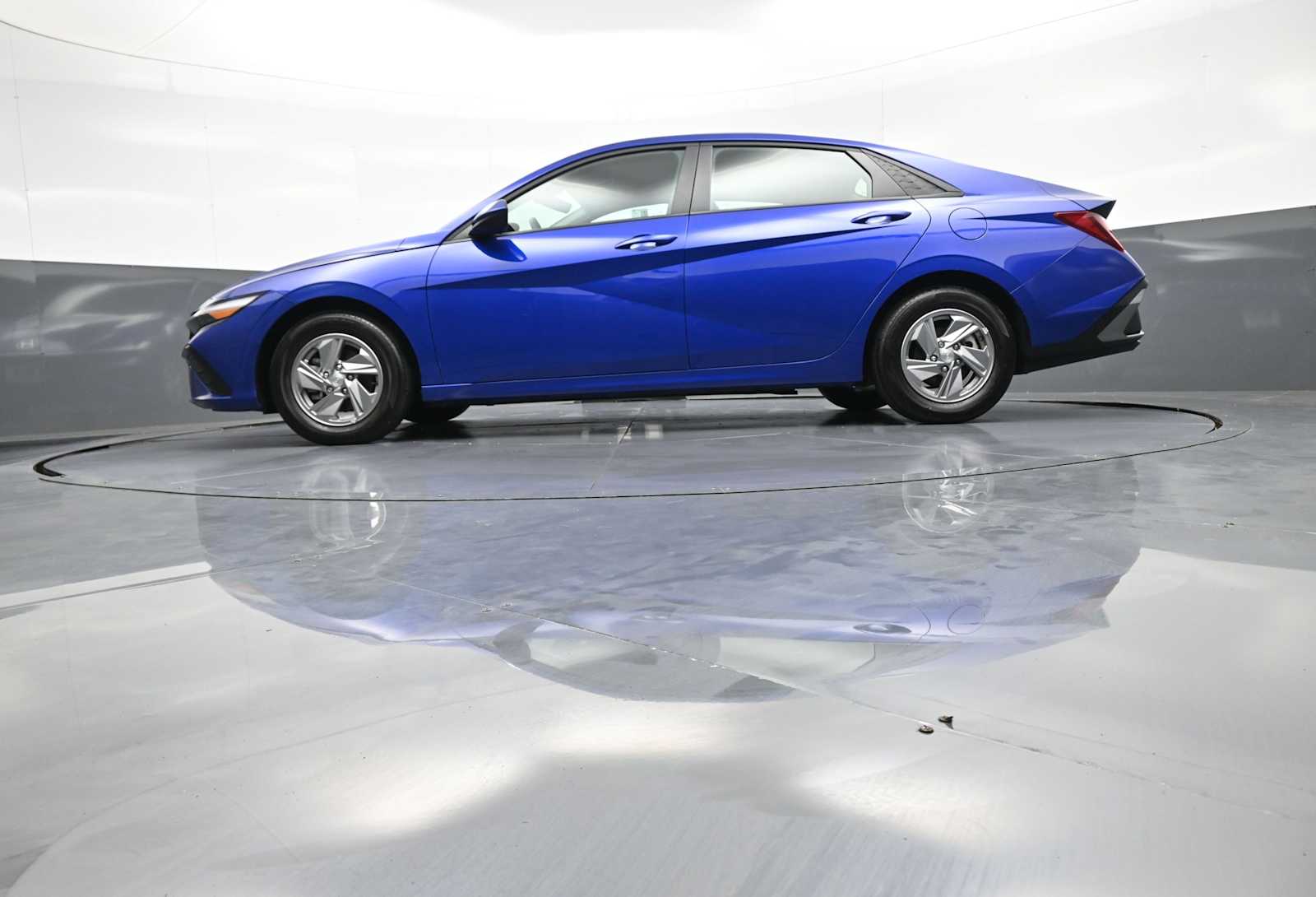 2025 Hyundai Elantra SE - Photo 30
