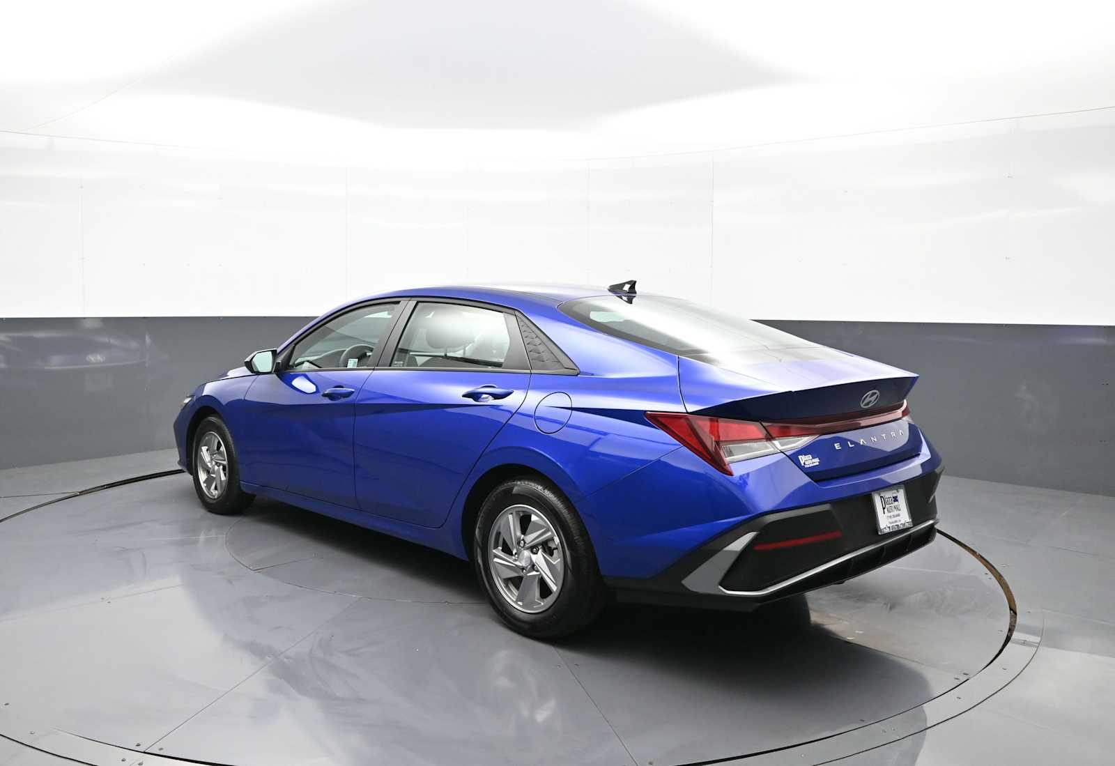 2025 Hyundai Elantra SE - Photo 7