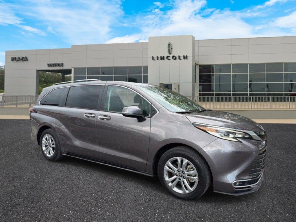 2023 Toyota Sienna