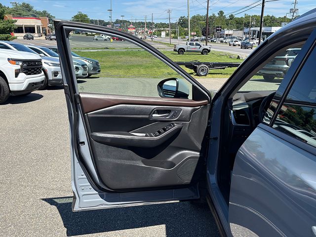 2023 Nissan Rogue SL - Photo 17