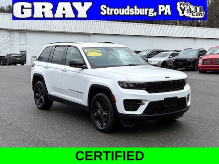 2023 Jeep Grand Cherokee Laredo SUV