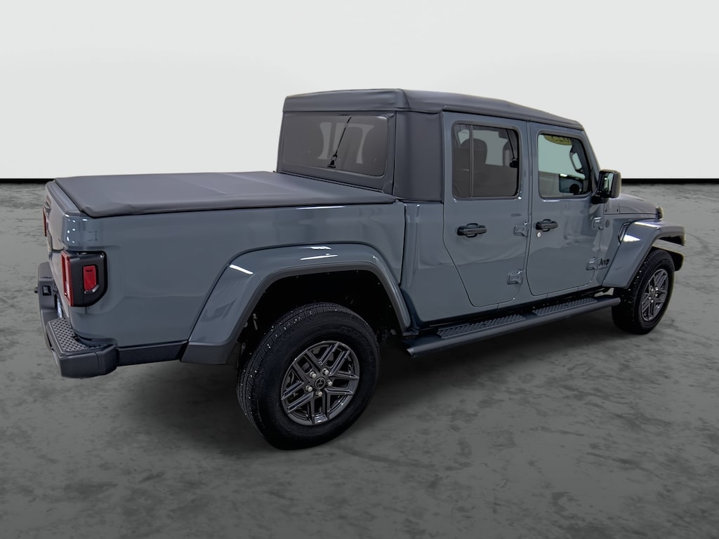 Used 2025 Jeep Gladiator Sport S Truck