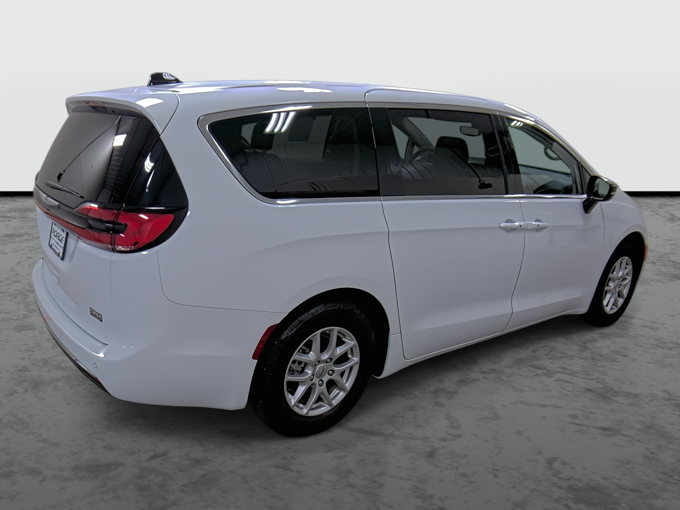 Used 2024 Chrysler Pacifica Touring L Van Passenger Van