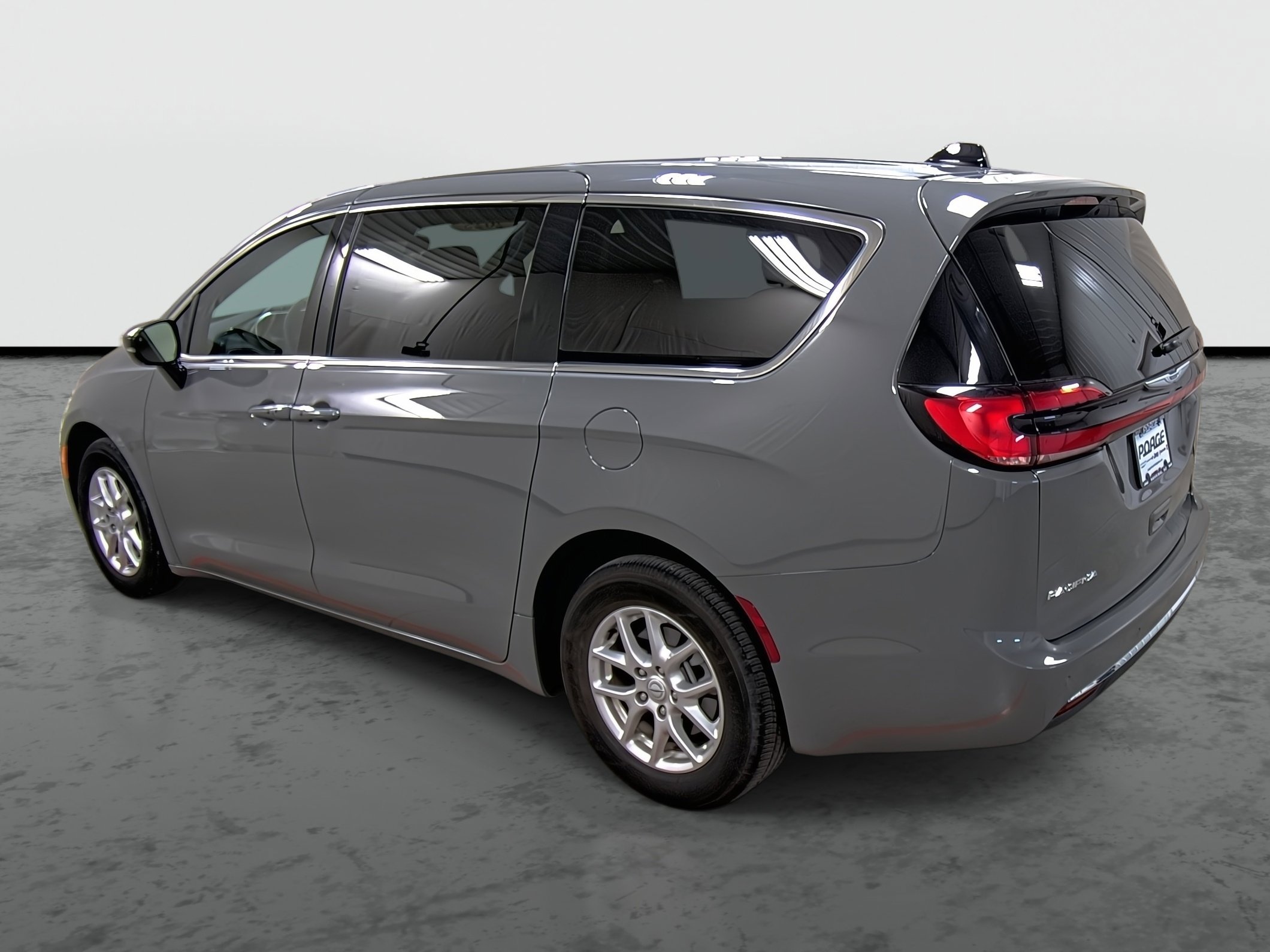 Used 2025 Chrysler Pacifica Select Van Passenger Van