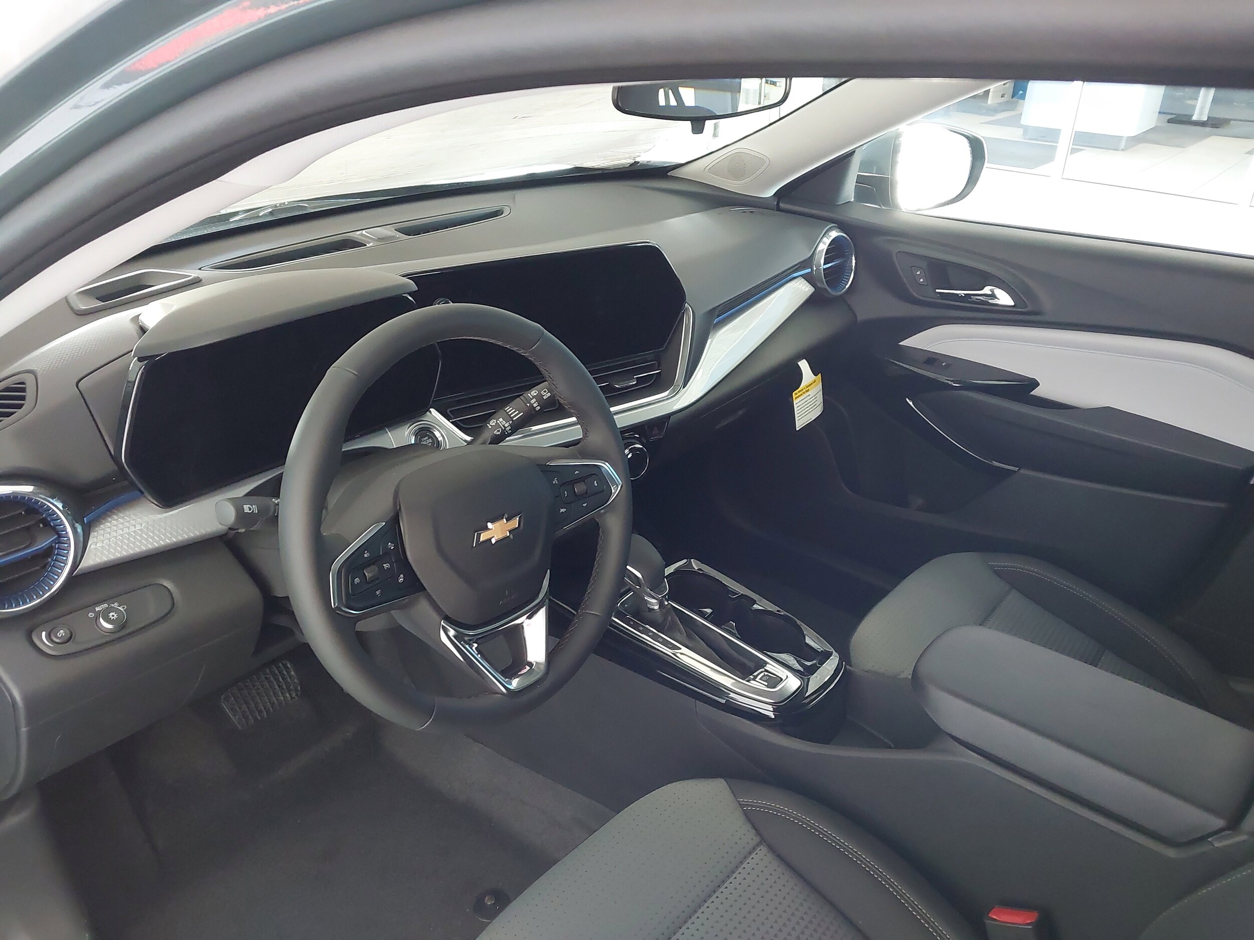 2026 Chevrolet Trax LT - Photo 17