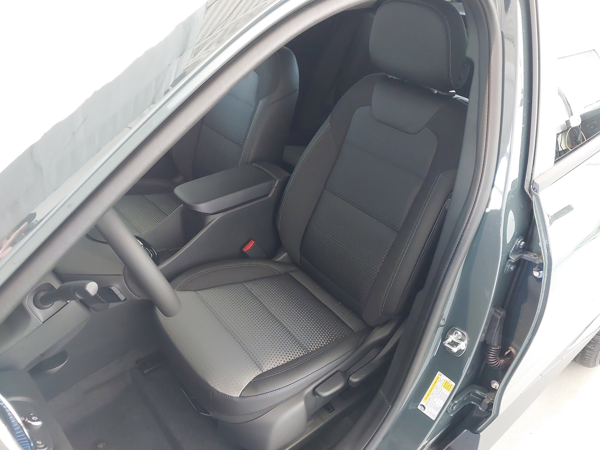 2026 Chevrolet Trax LT - Photo 22