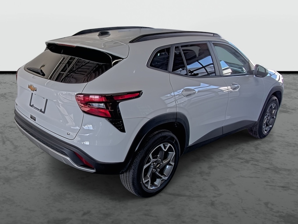 Used 2025 Chevrolet Trax LT SUV