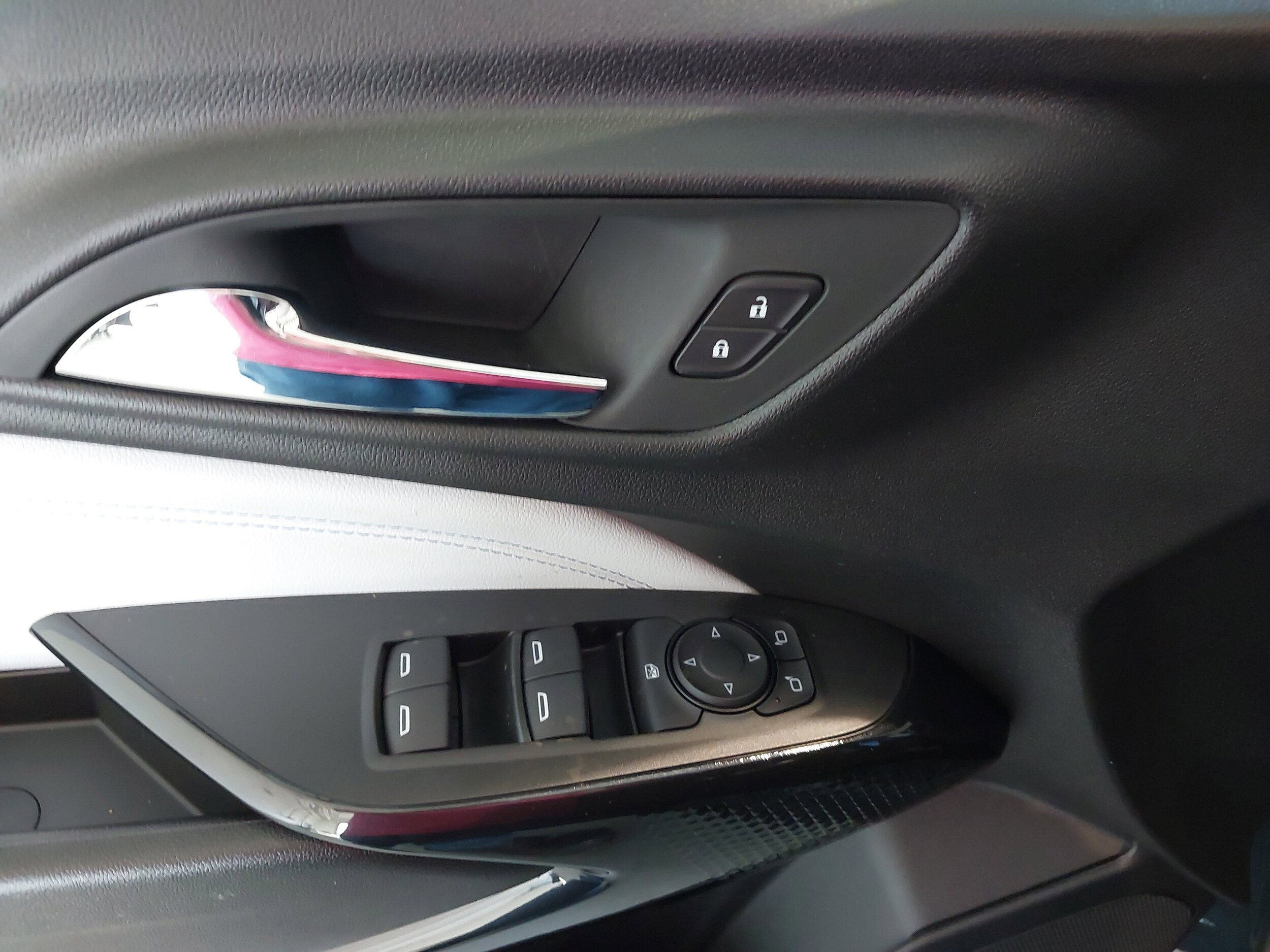 2026 Chevrolet Trax LT - Photo 25