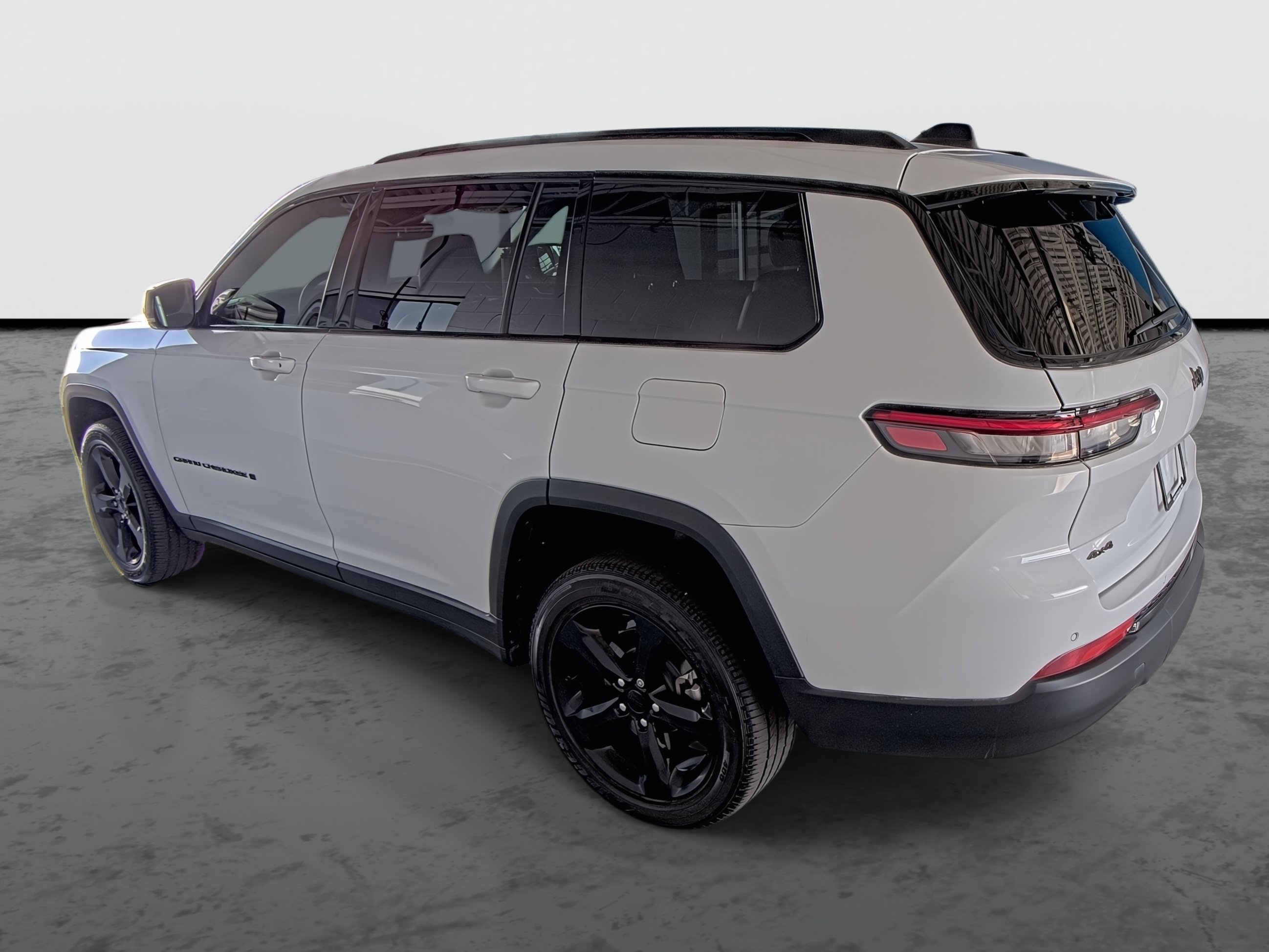 Used 2024 Jeep Grand Cherokee L Laredo SUV
