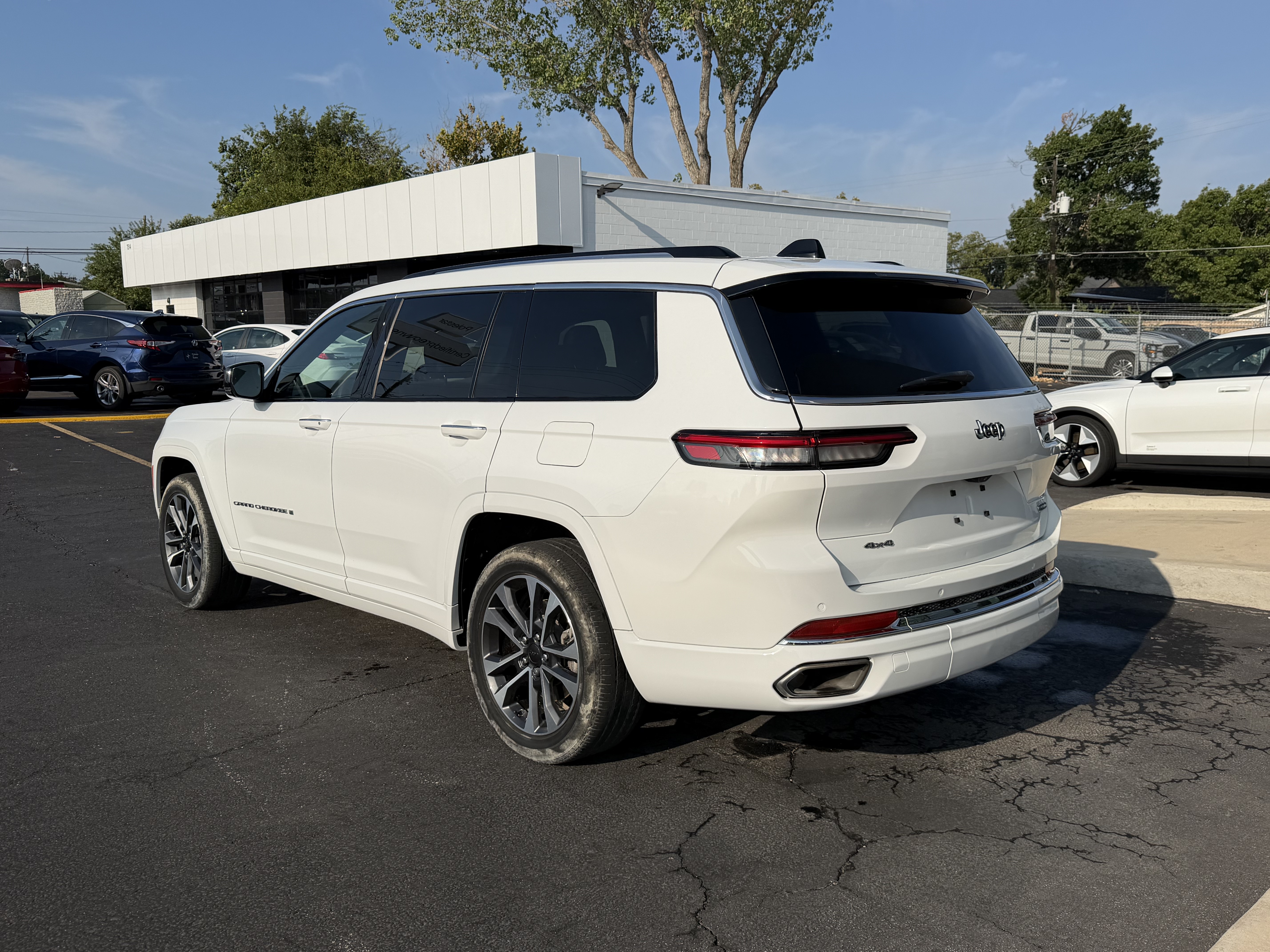 Used 2023 Jeep Grand Cherokee L Overland SUV