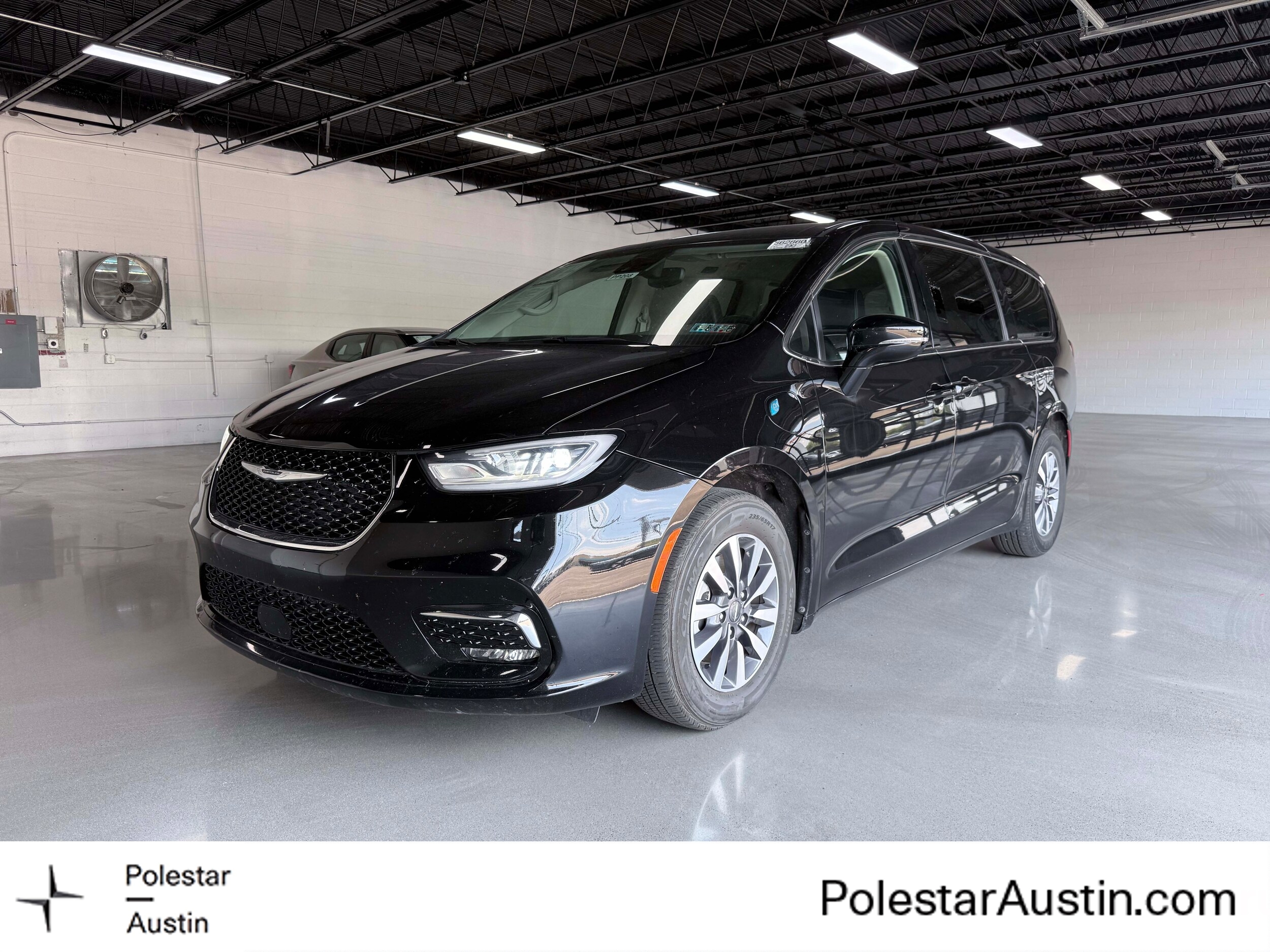 2024 Chrysler Pacifica Plug-In Hybrid Select Minivan
