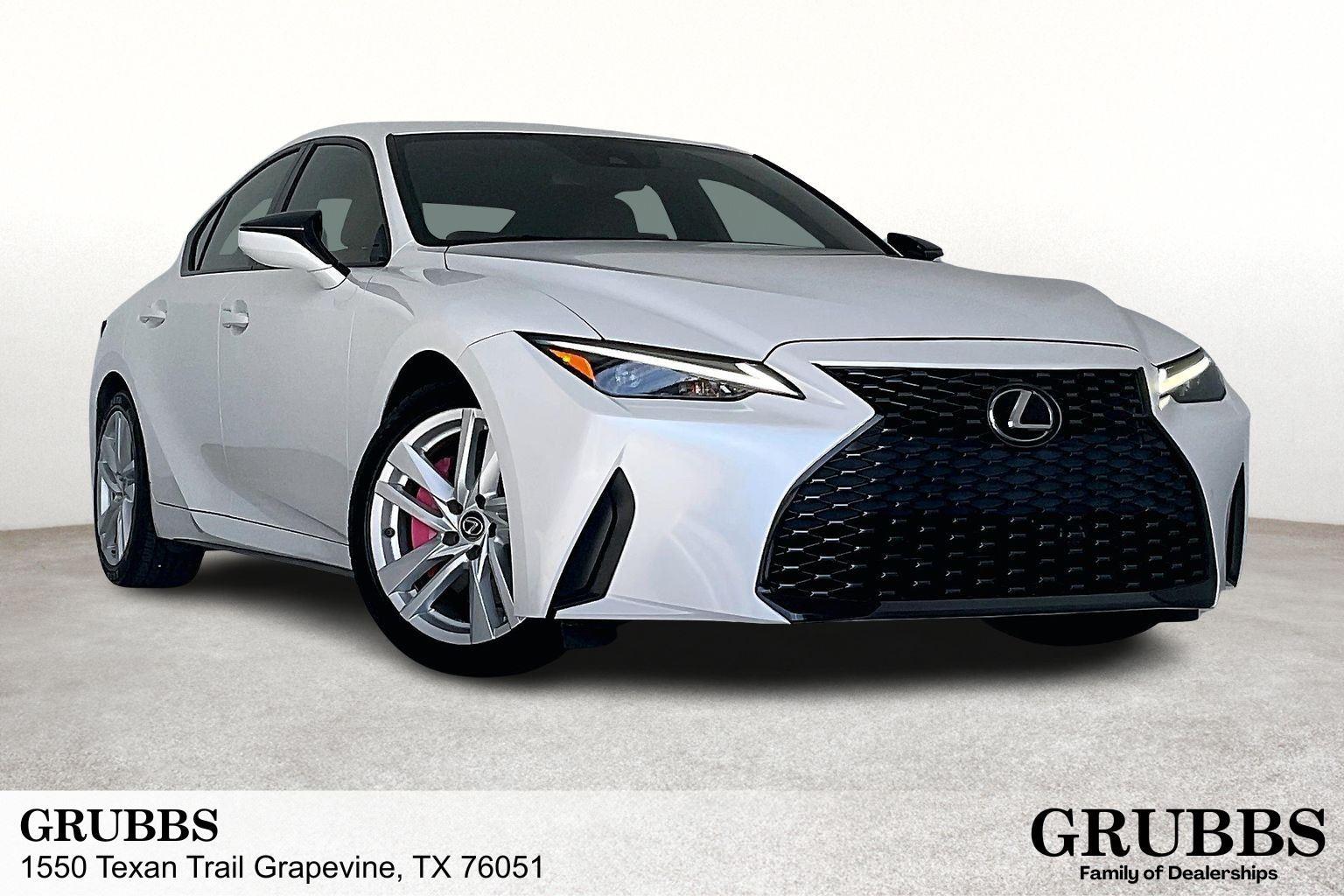 2022 Lexus IS