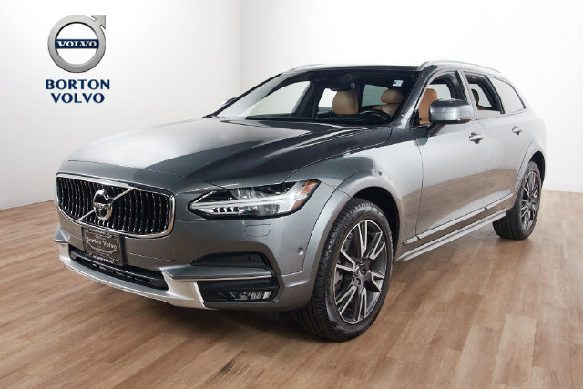 2017 Volvo V90 Cross Country Base