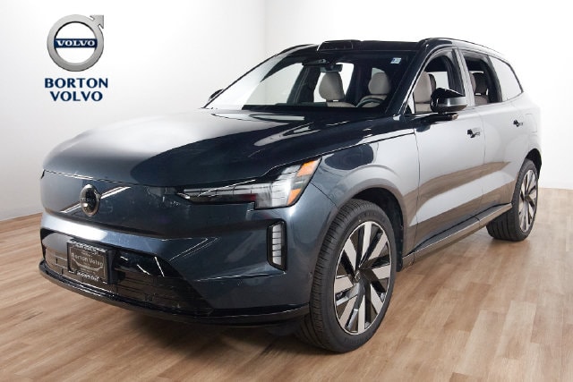 2025 Volvo EX90