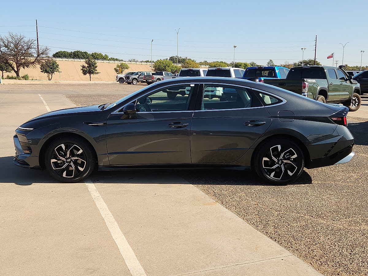Used 2025 Hyundai Sonata SEL Sedan