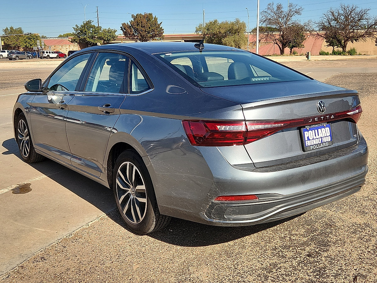 Used 2025 Volkswagen Jetta 1.5T SE Sedan
