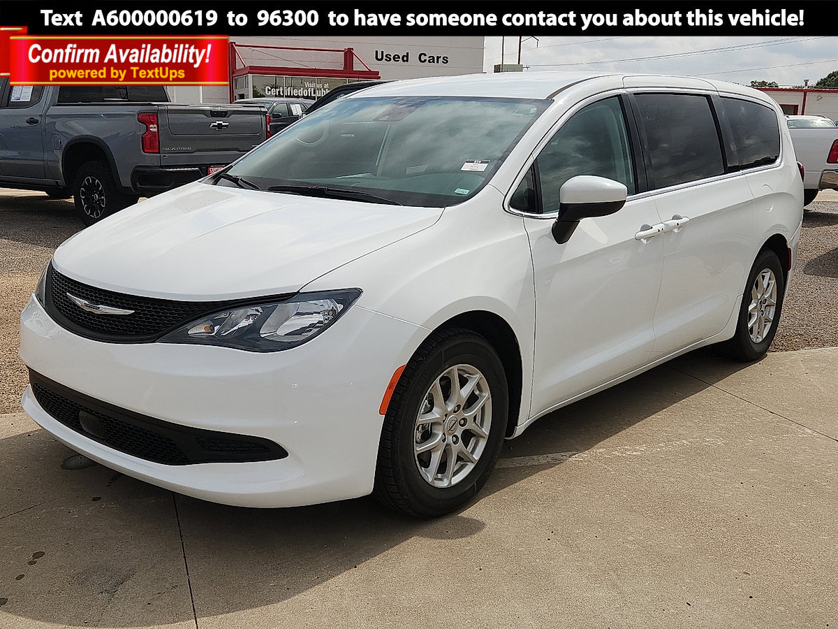2023 Chrysler Voyager