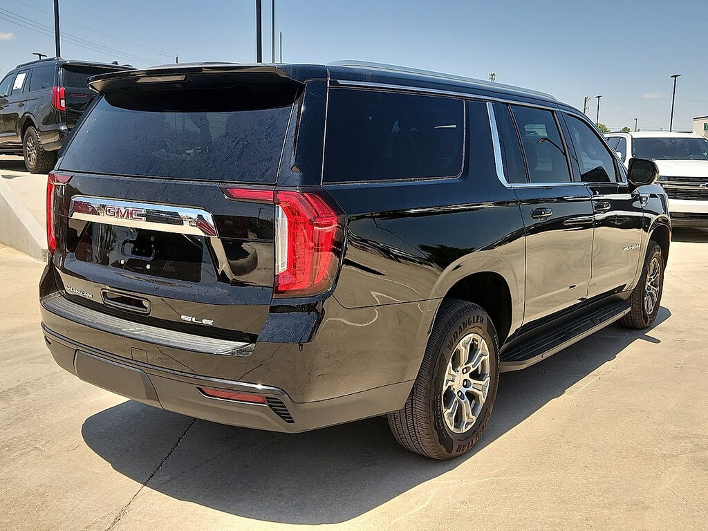 Used 2023 GMC Yukon XL SLE SUV