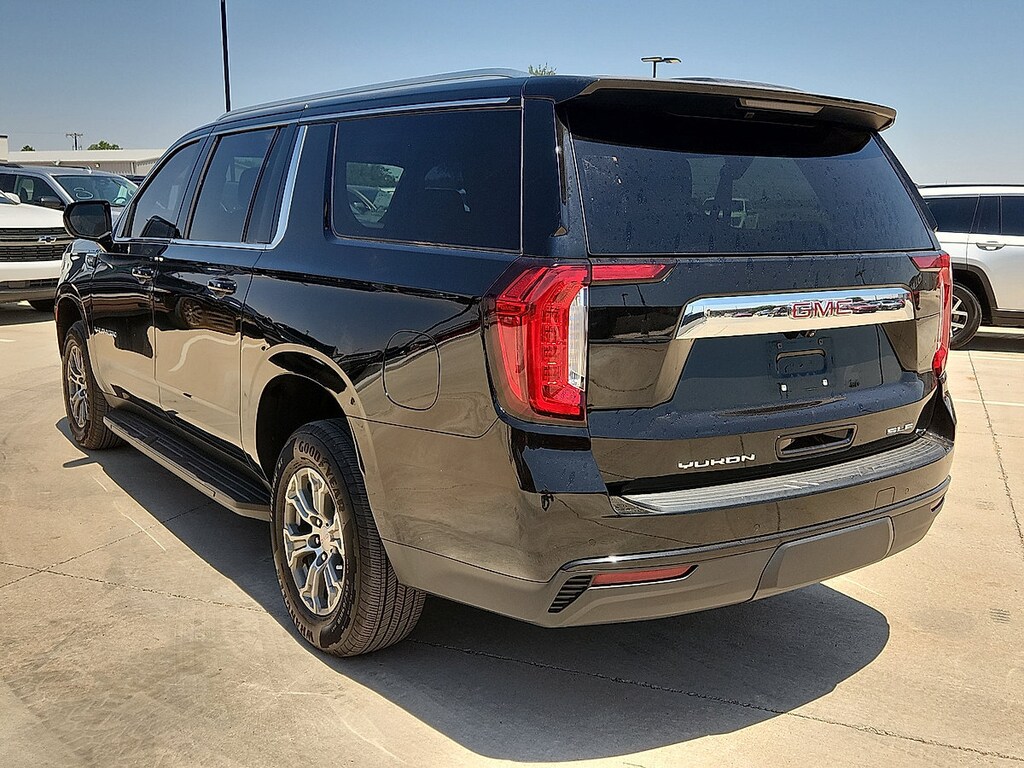 Used 2023 GMC Yukon XL SLE SUV