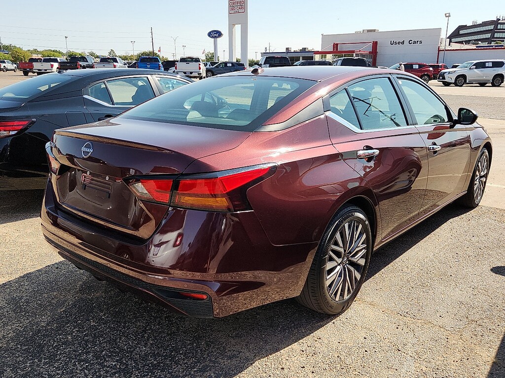 Used 2025 Nissan Altima SV Sedan