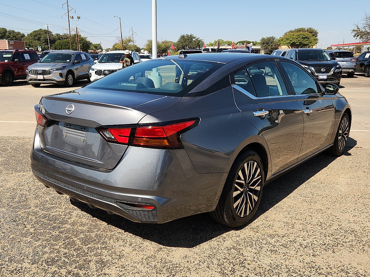 Used 2025 Nissan Altima SV Sedan