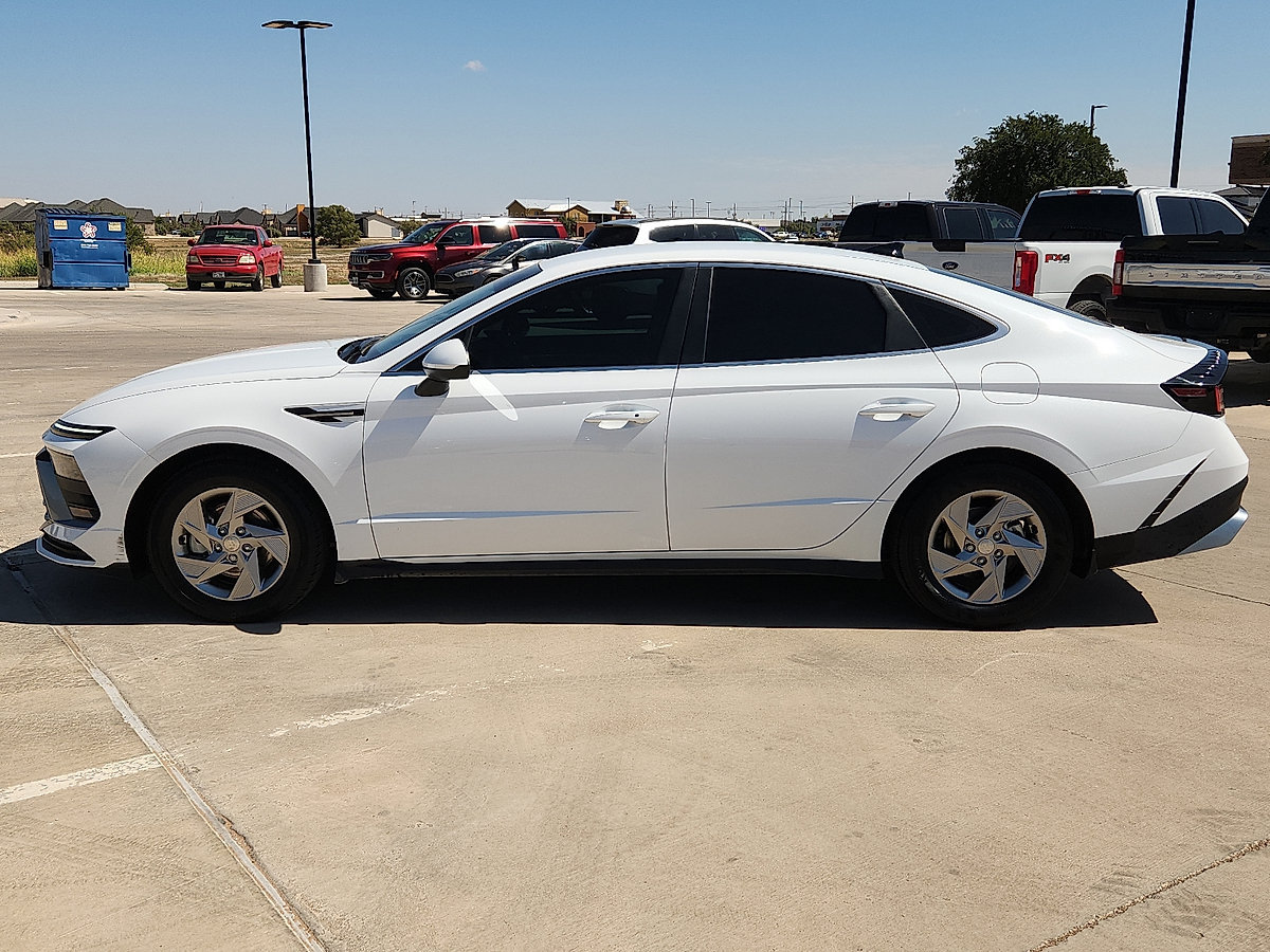 Used 2025 Hyundai Sonata SE Sedan
