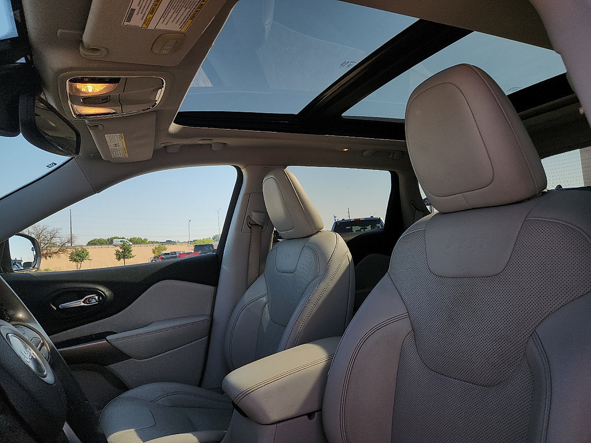 2022 Jeep Cherokee Latitude Lux - Photo 7