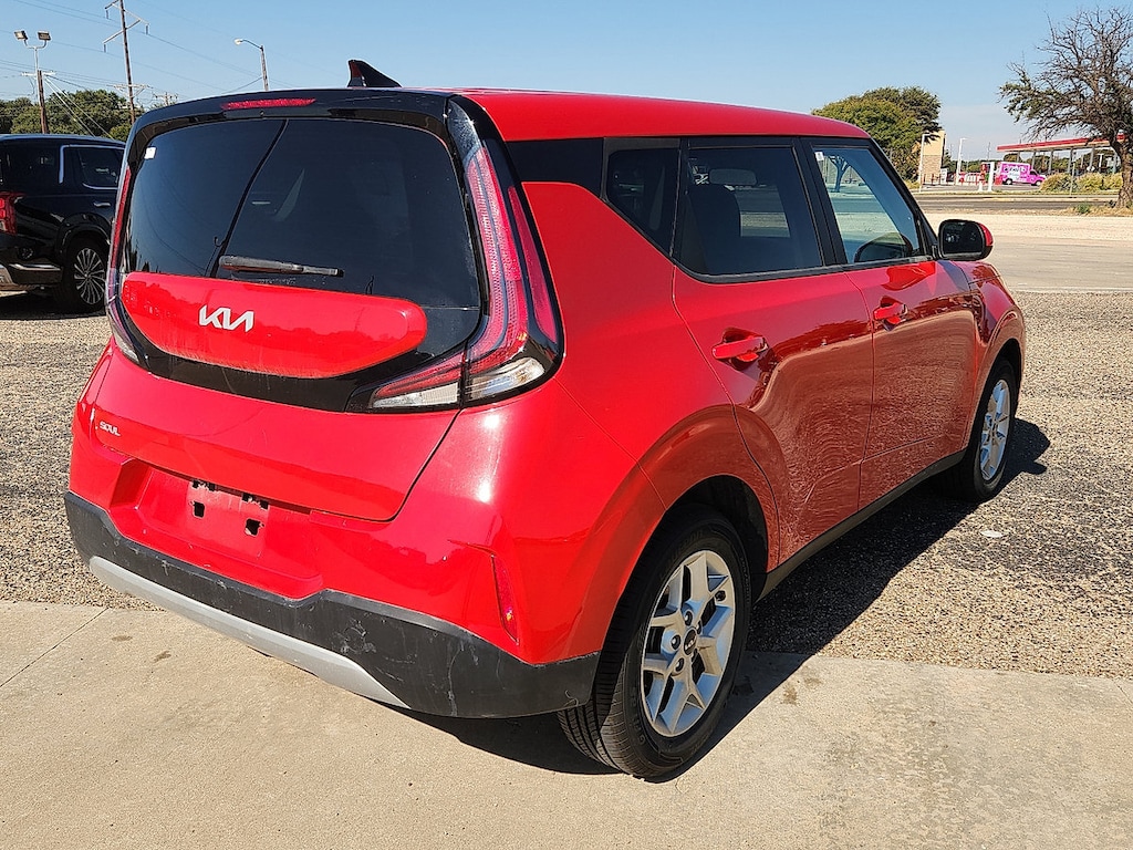 Used 2024 Kia Soul LX Hatchback