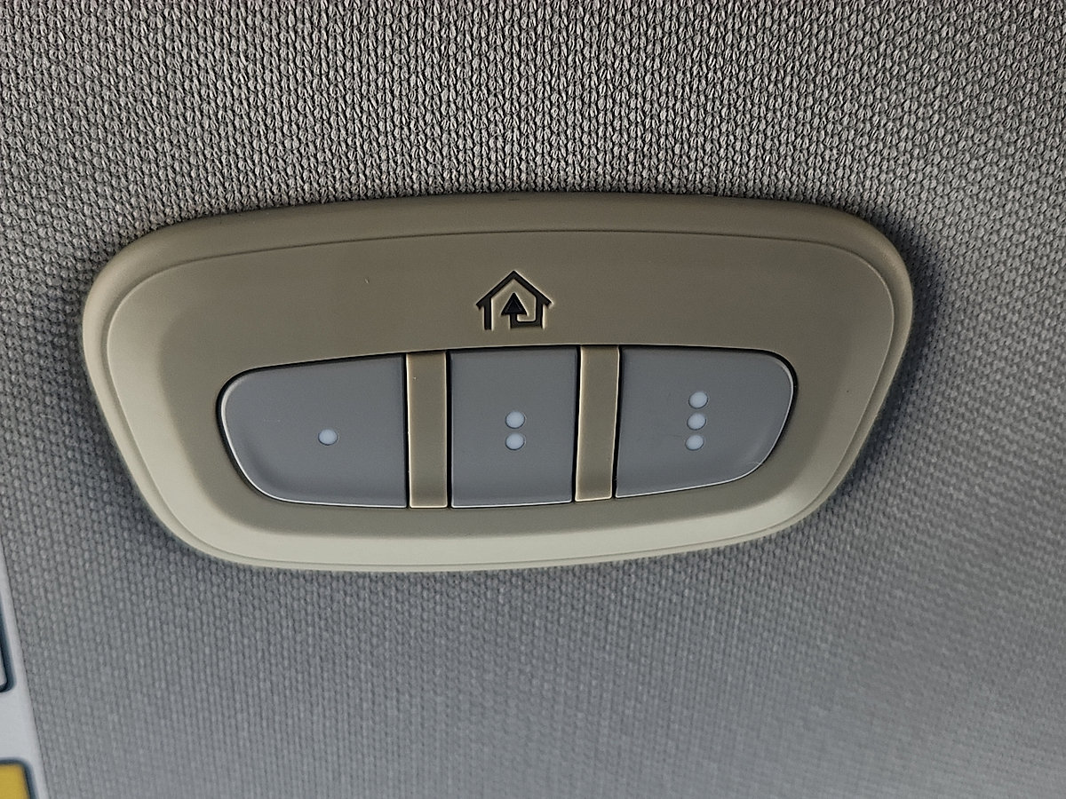 2022 Jeep Cherokee Latitude Lux - Photo 9