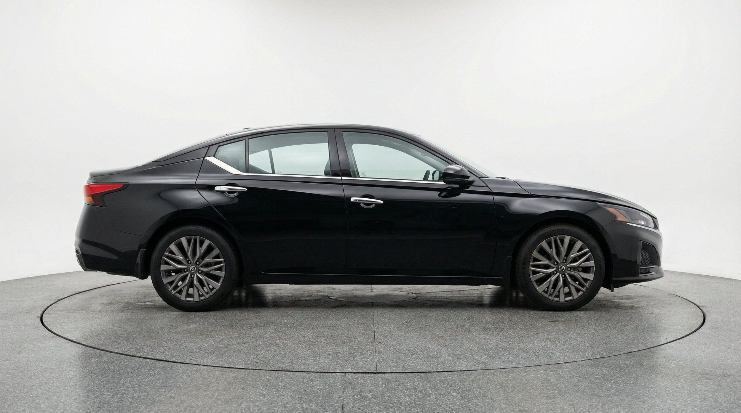 Thumbnail: 2025 Nissan Altima - 10