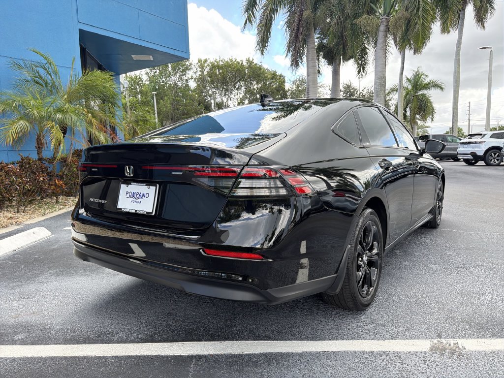 2025 Honda Accord SE - Photo 27