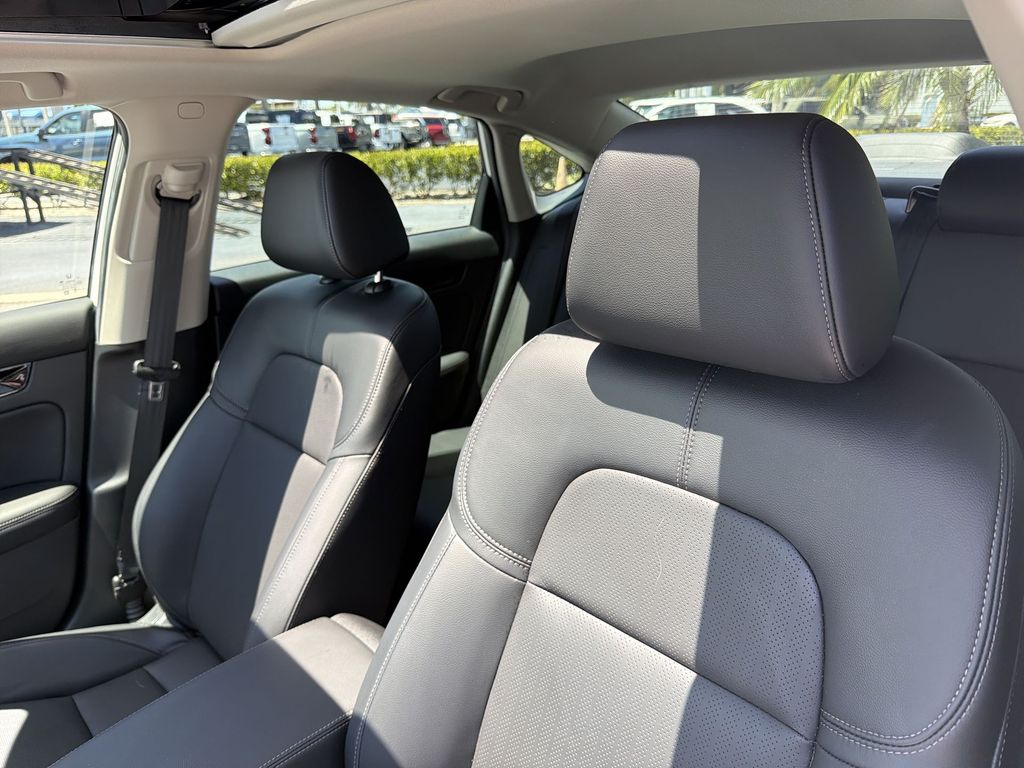 2024 Honda Civic Touring - Photo 19
