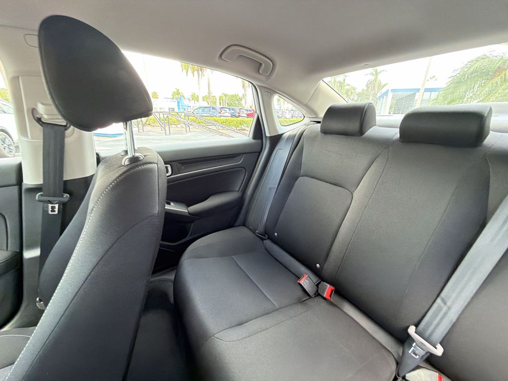 2024 Honda Civic LX - Photo 13