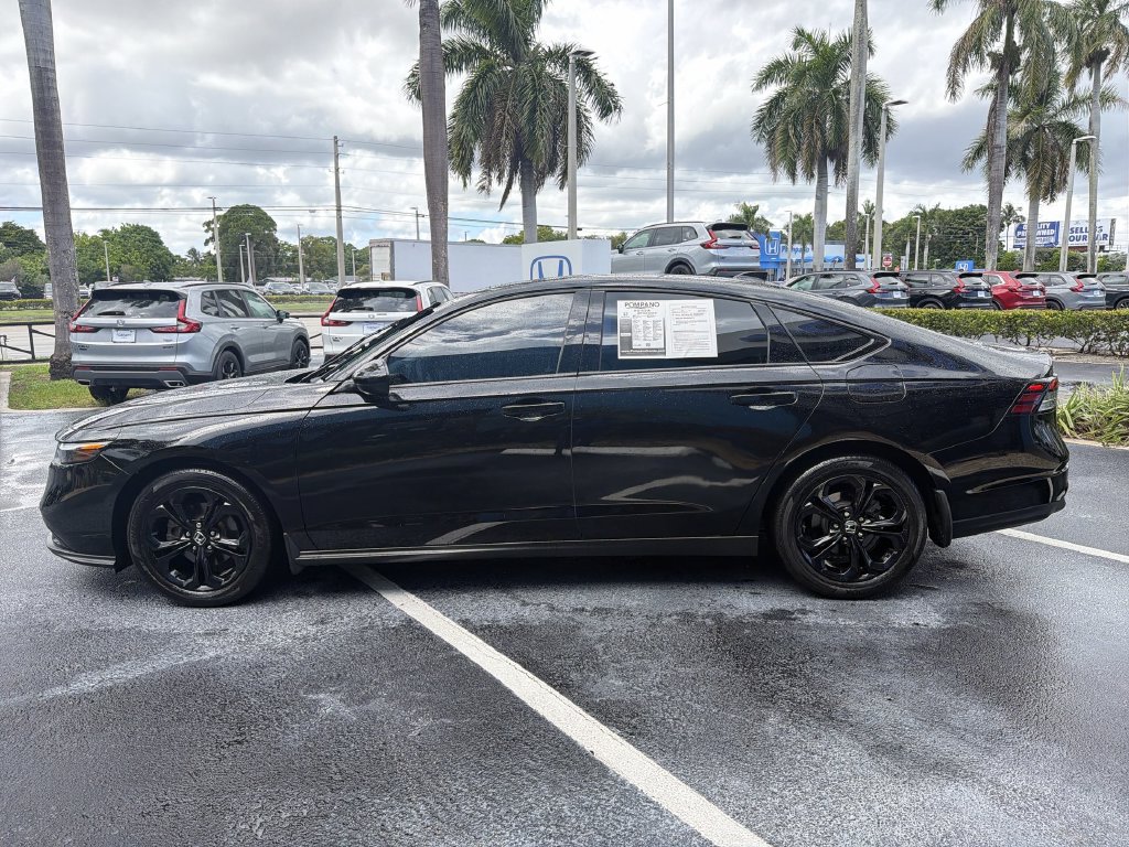 2025 Honda Accord SE - Photo 5