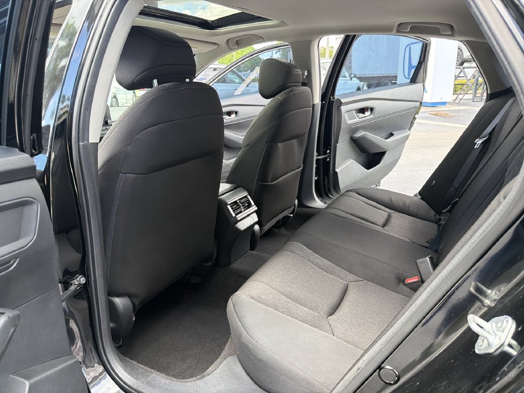 2025 Honda Accord SE - Photo 31