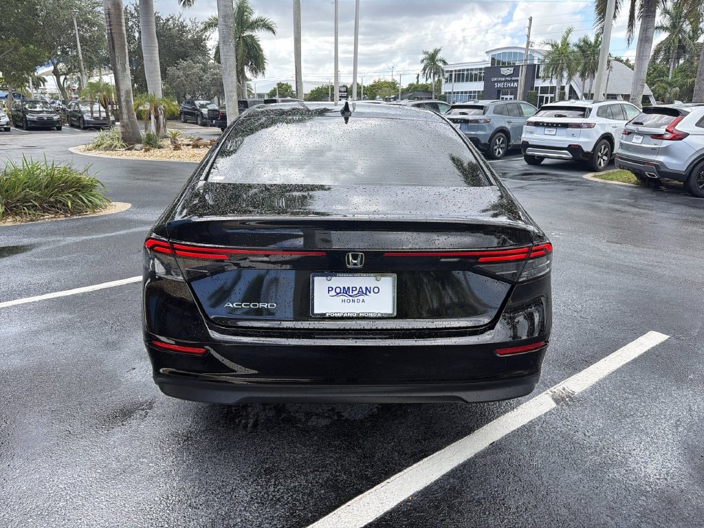 2025 Honda Accord SE - Photo 7