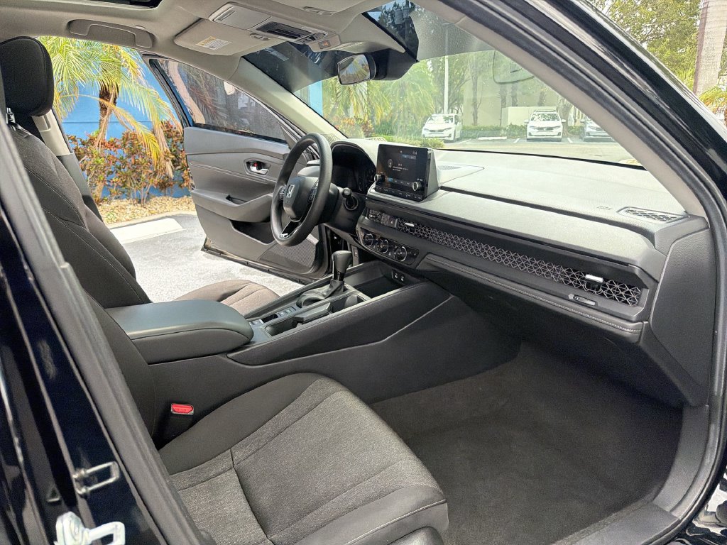 2025 Honda Accord SE - Photo 33