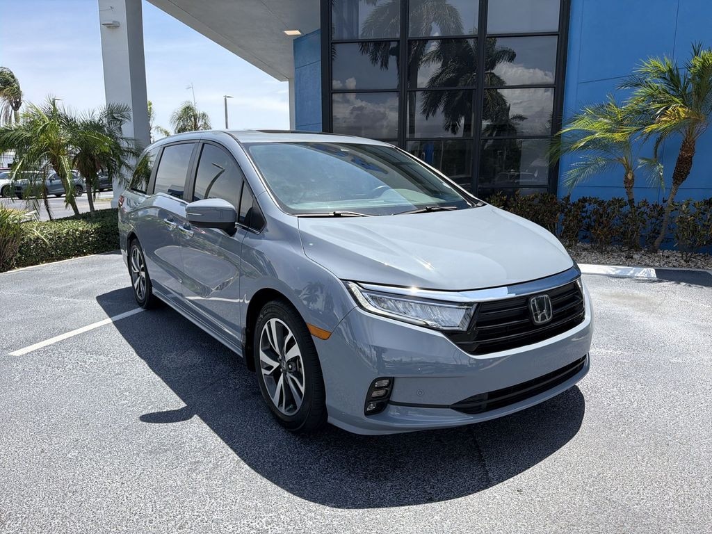 Certified 2024 Honda Odyssey Touring Van