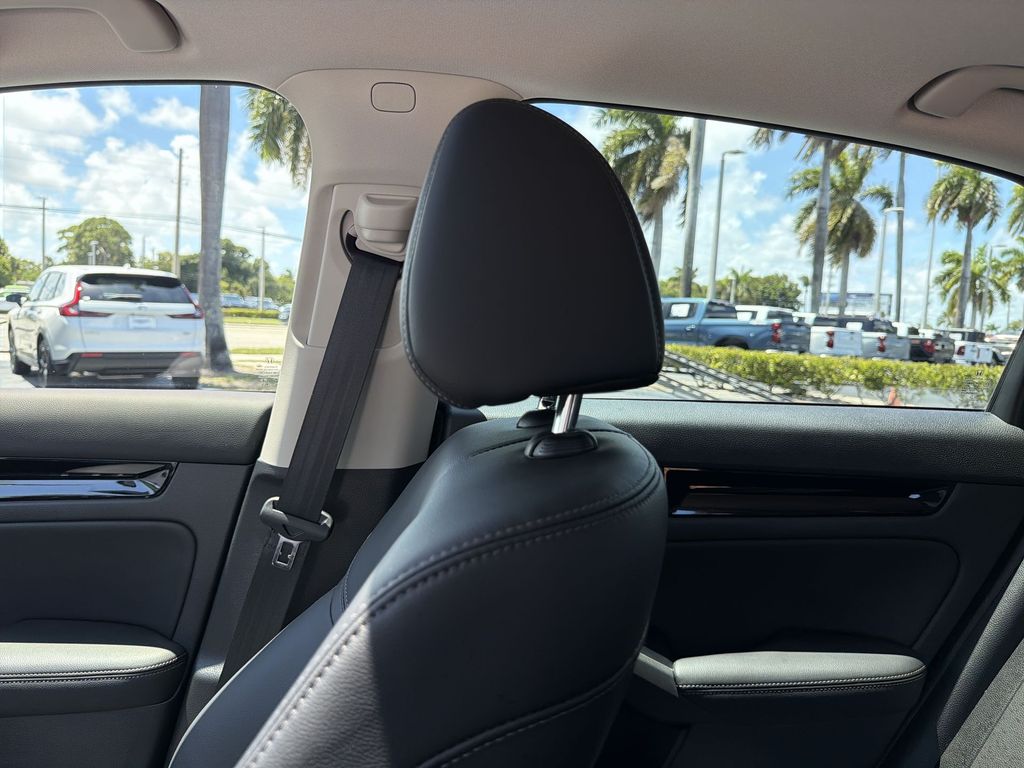 2024 Honda Civic Touring - Photo 12