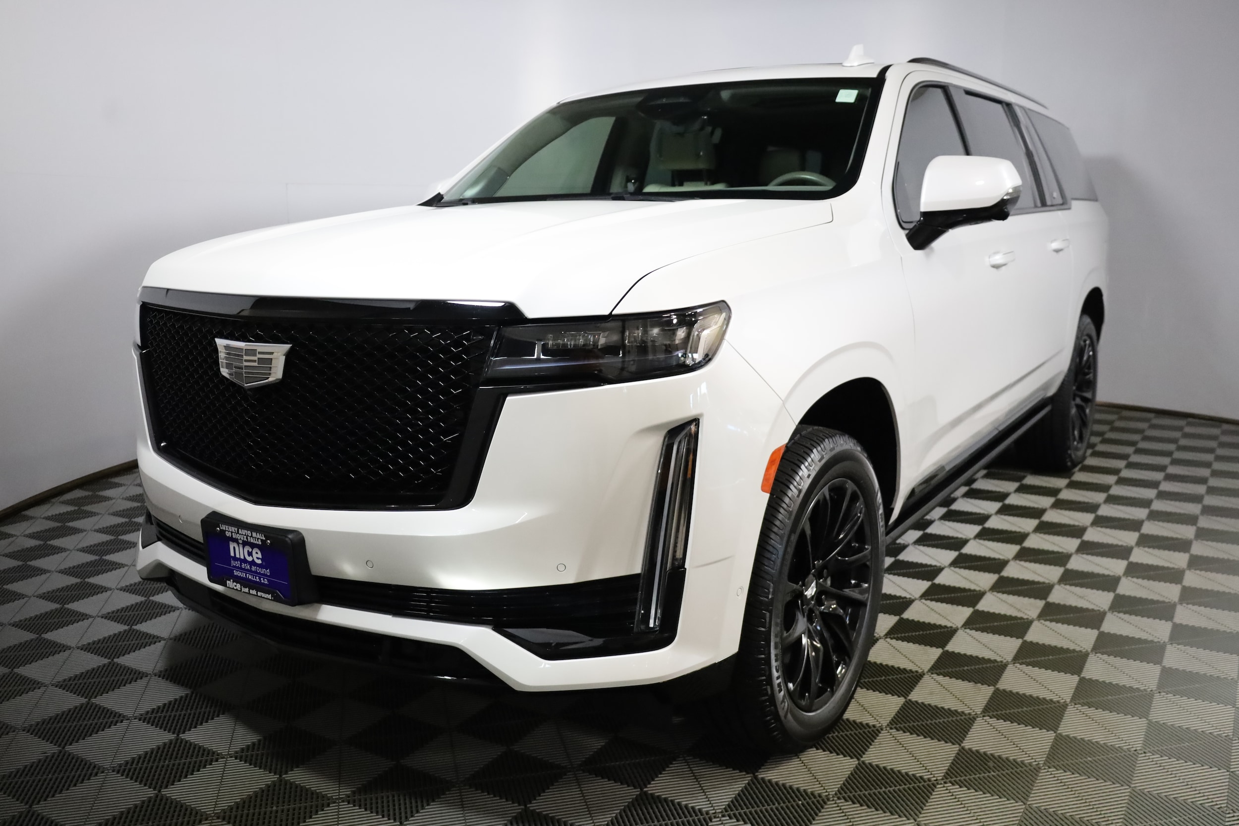 2023 Cadillac Escalade ESV