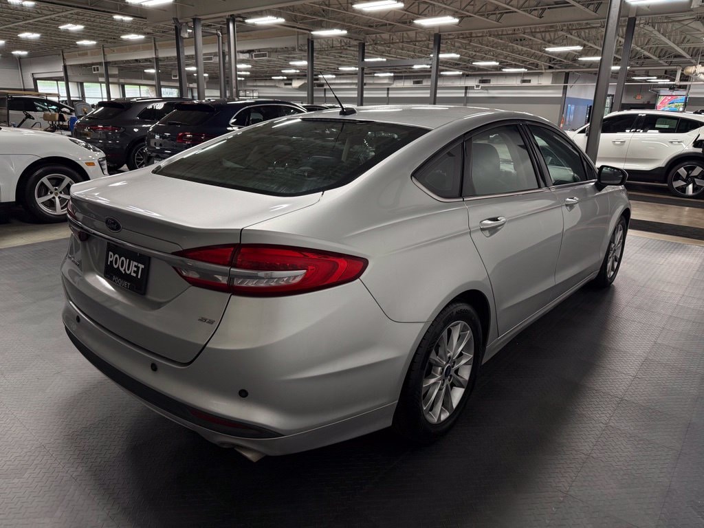 Used 2017 Ford Fusion SE Sedan