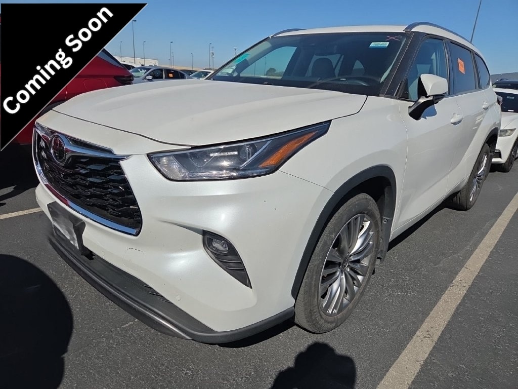 Used 2024 Toyota Highlander Platinum SUV