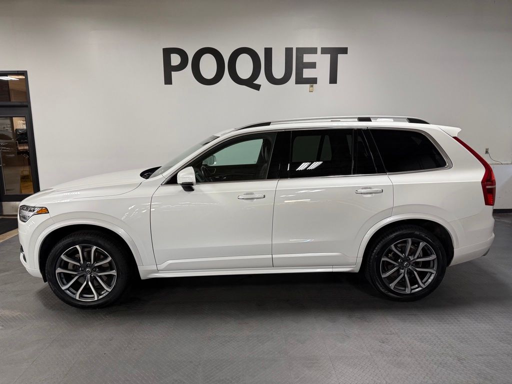 2019 Volvo XC90 Momentum