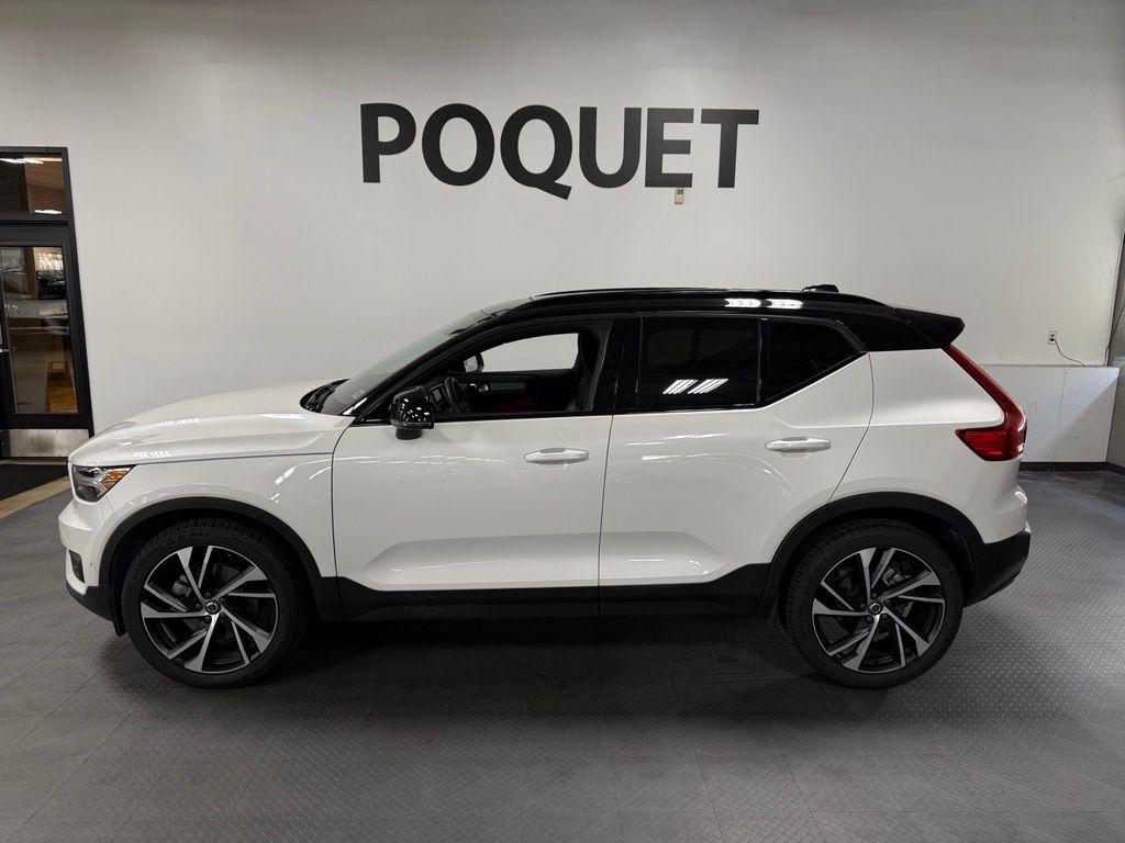 2021 Volvo XC40