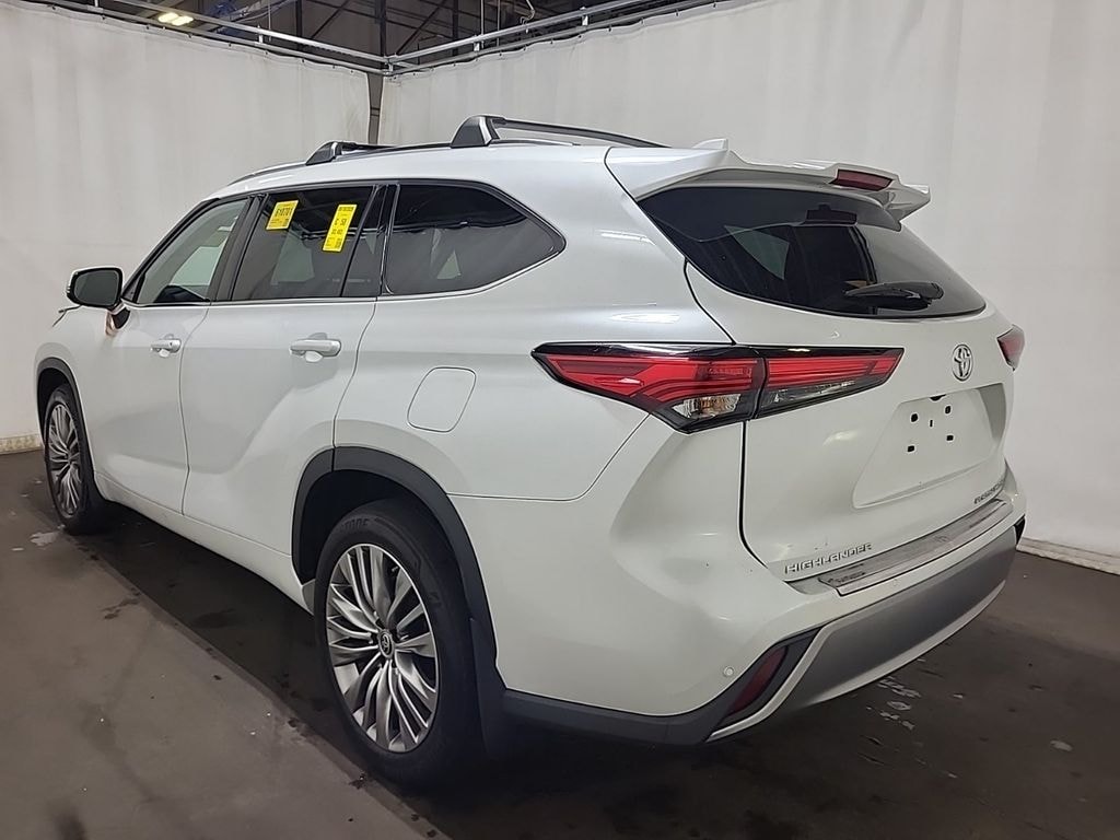 Used 2022 Toyota Highlander Platinum SUV