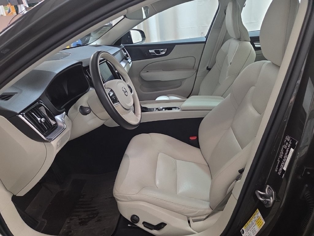 Used 2020 Volvo V60 T5 Wagon