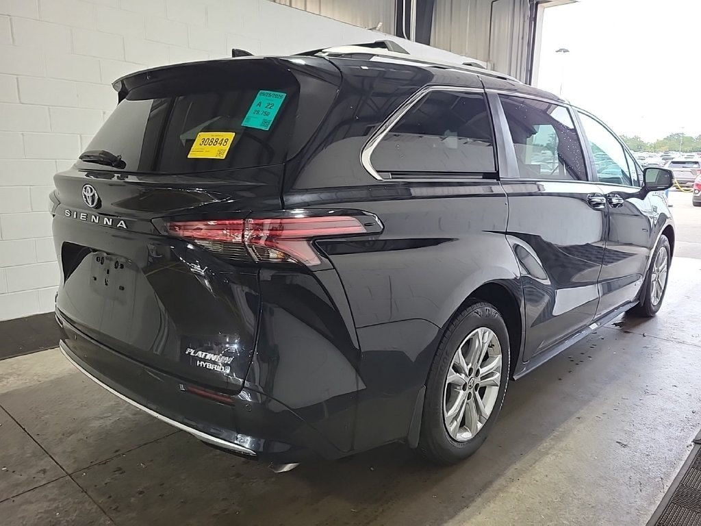 Used 2021 Toyota Sienna Platinum Minivan/Van