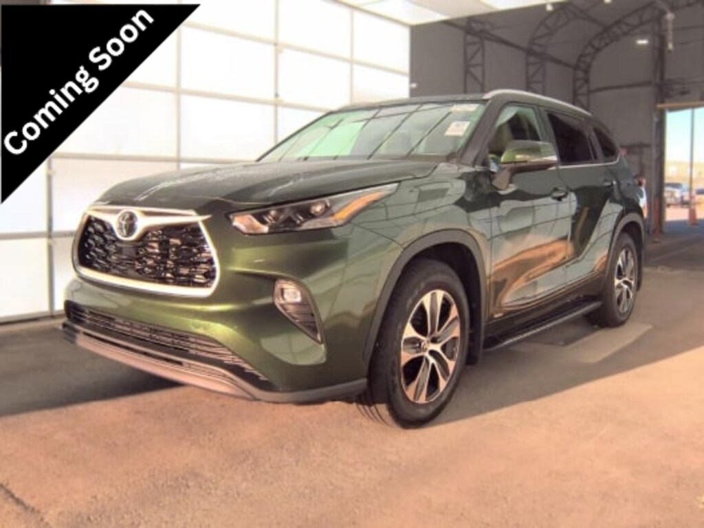 Used 2025 Toyota Highlander Hybrid XLE SUV