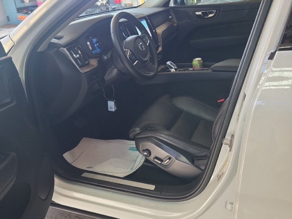 Used 2023 Volvo XC60 B6 Ultimate Dark Theme SUV