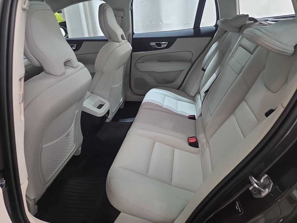 Used 2020 Volvo V60 T5 Wagon